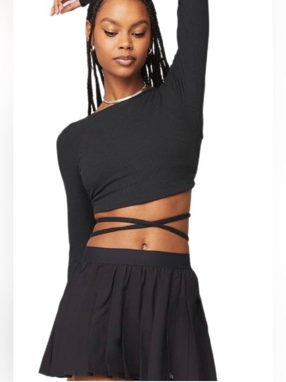 ALO Open-Back Long Sleeve Crop
Top - Black